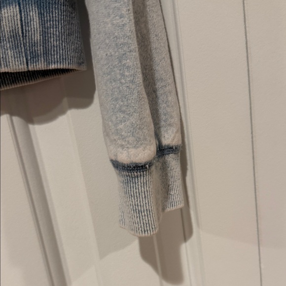 Z Supply saldana knit denim top washed indigo Sweatshirt medium NWT - Picture 3 of 8